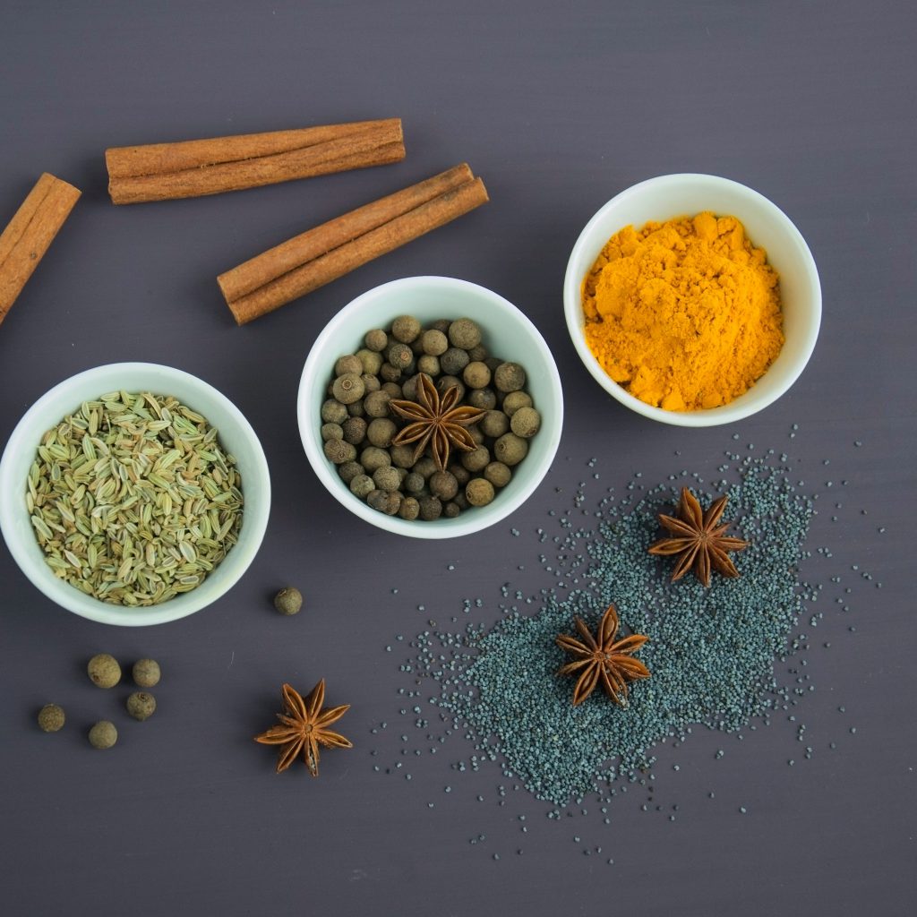 Electric vs. Manual Spice Grinders: Buying and Using Tips - Viet